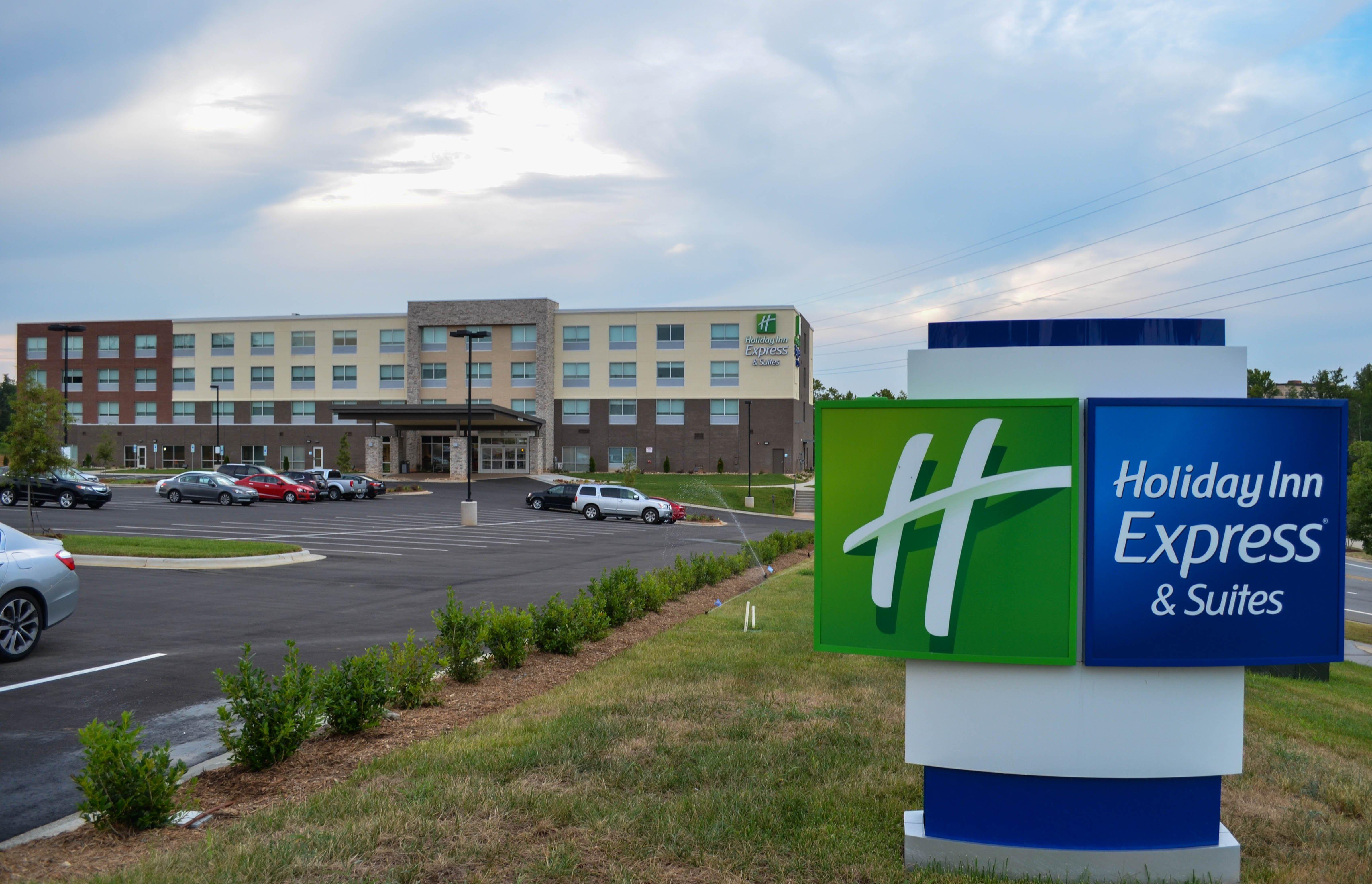 Holiday Inn Express & Suites Raleigh Airport - Brier Creek By Ihg Ngoại thất bức ảnh