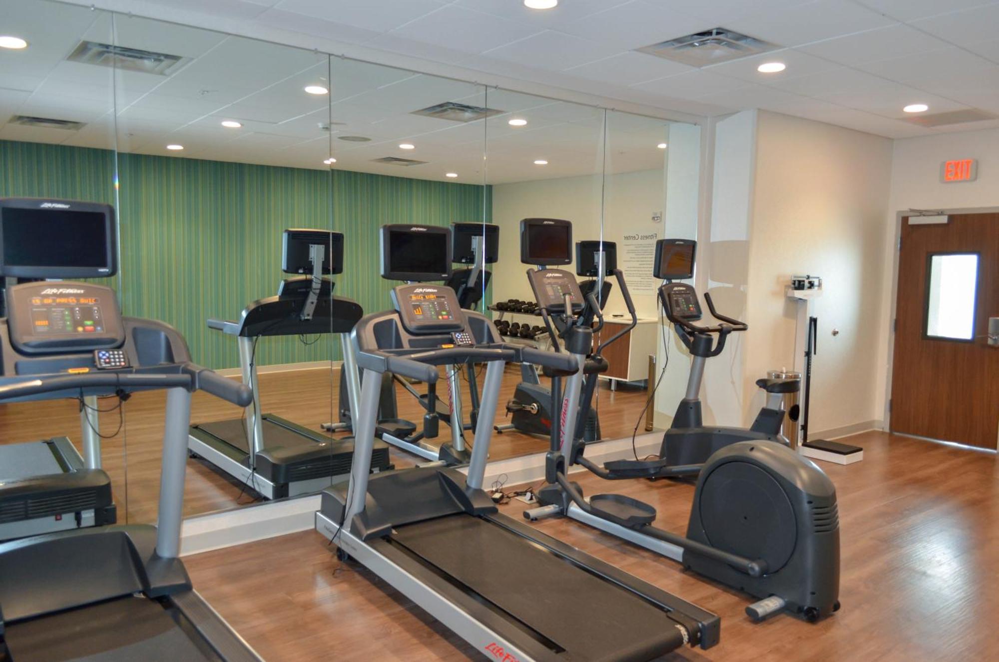 Holiday Inn Express & Suites Raleigh Airport - Brier Creek By Ihg Ngoại thất bức ảnh